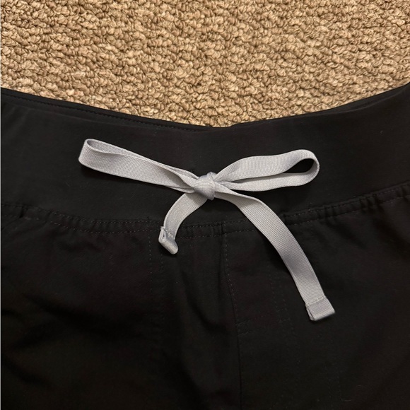 FIGS bundle — XXS Rafaela top and XS Isabel high waisted pant RESERVED - Picture 6 of 10